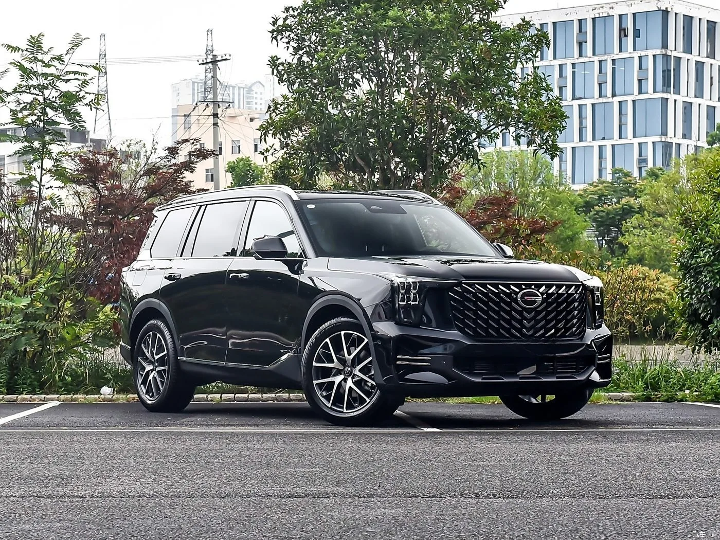China Auto 2025 GAC Trumpchi Navigation Series GS8 2.0tFWD Luxury 5-door 5-seater medium SUV gasoline car