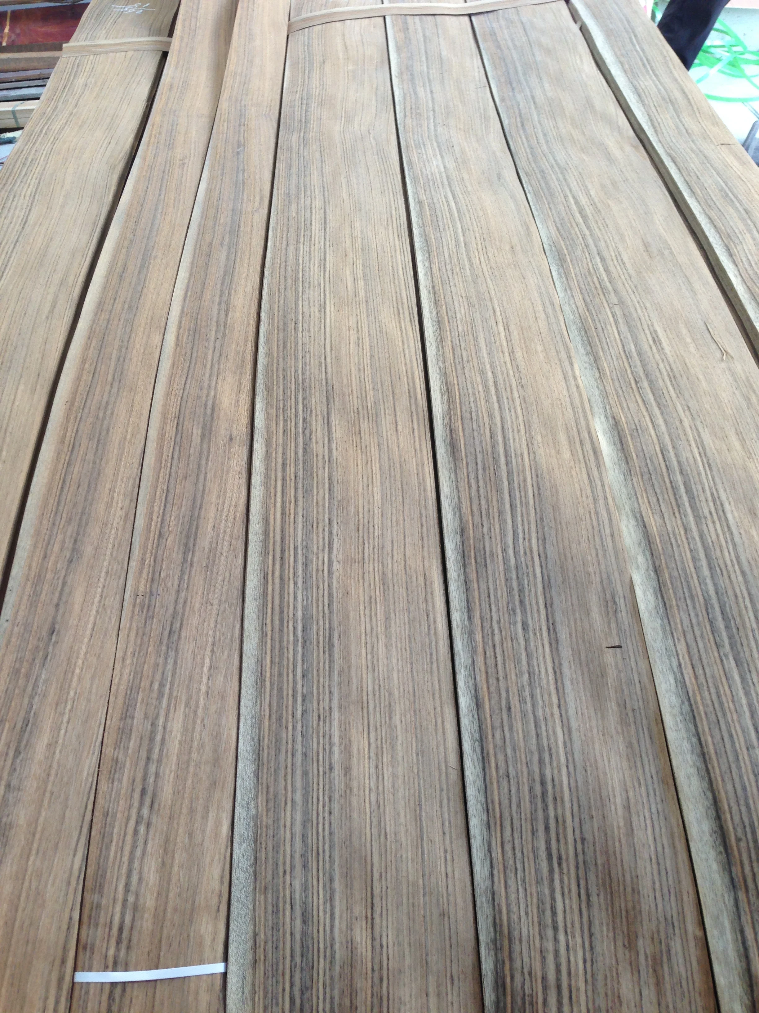 Natural Decorative Africa Teak Wood Veneer