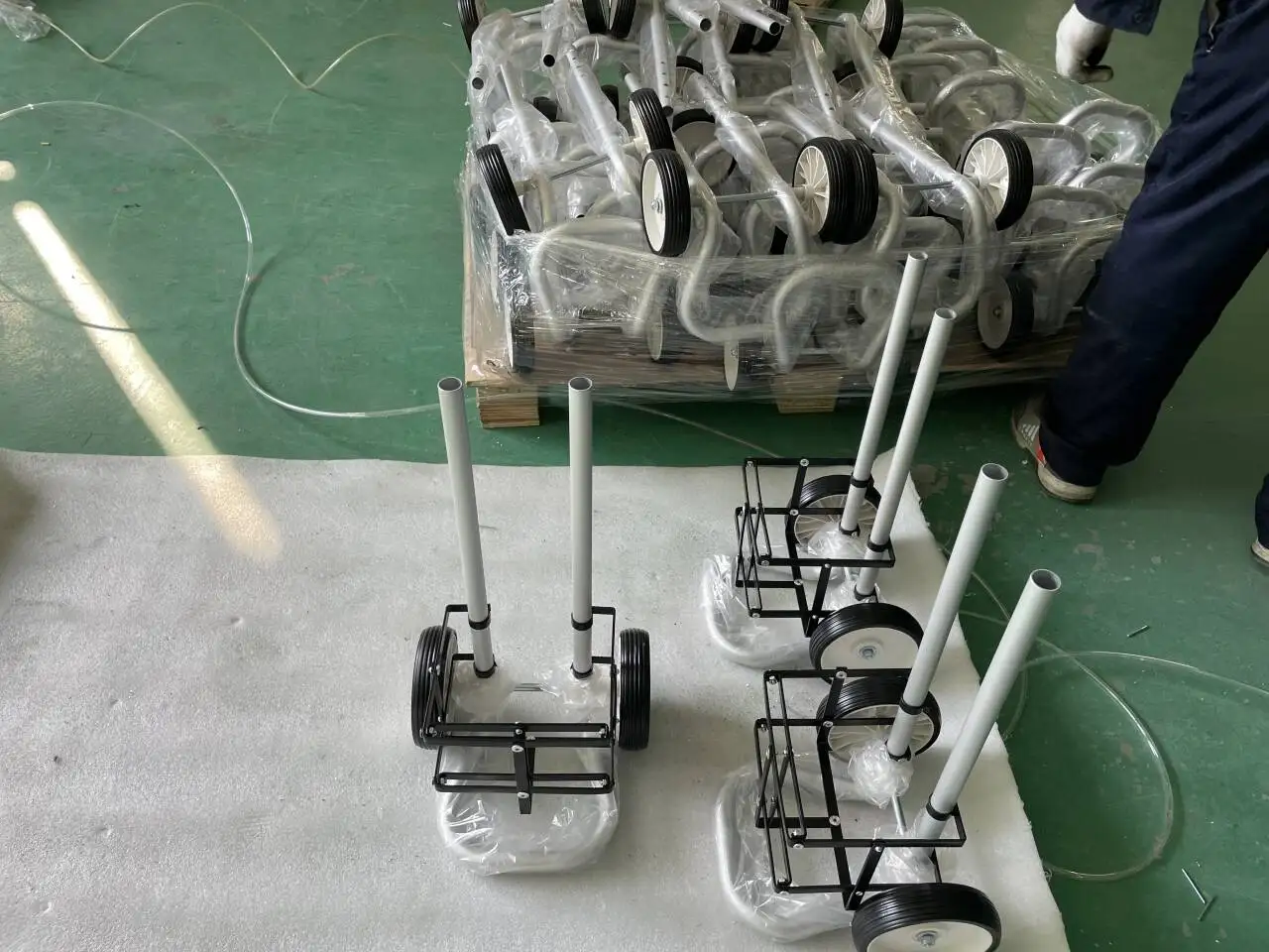 Lightweight Aluminum Hand Trolley Cart Stroller trolley Oxygen Cylinder trolley