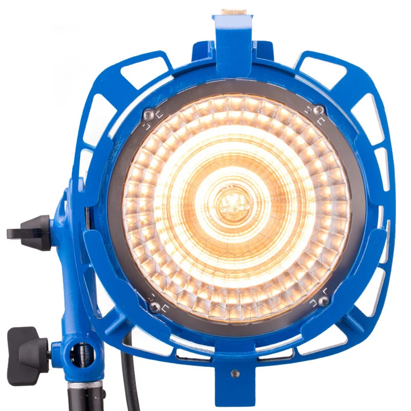 Flood light 1000W-3 dimmable light  Daylight with barn door leaves warm light