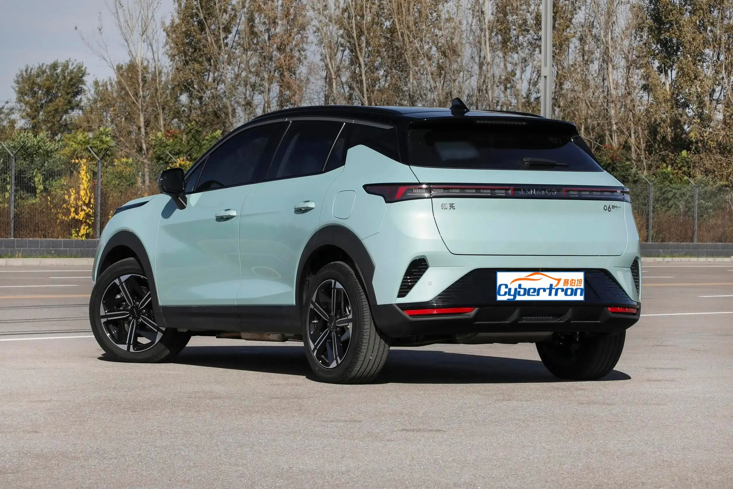 2024 LYNK & CO 06 EM-P 56-километровый профессиональный автомобиль новые автомобили электромобили заряд гибридный внедорожник LHD 4WD Awd Подержанный продажа в Китае