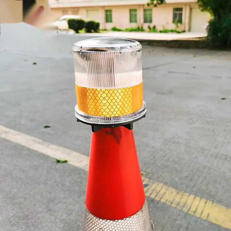 Factory Price USA LED Handhold Outdoor Traffic Solar Warning Light For Forklift With Clear Cover