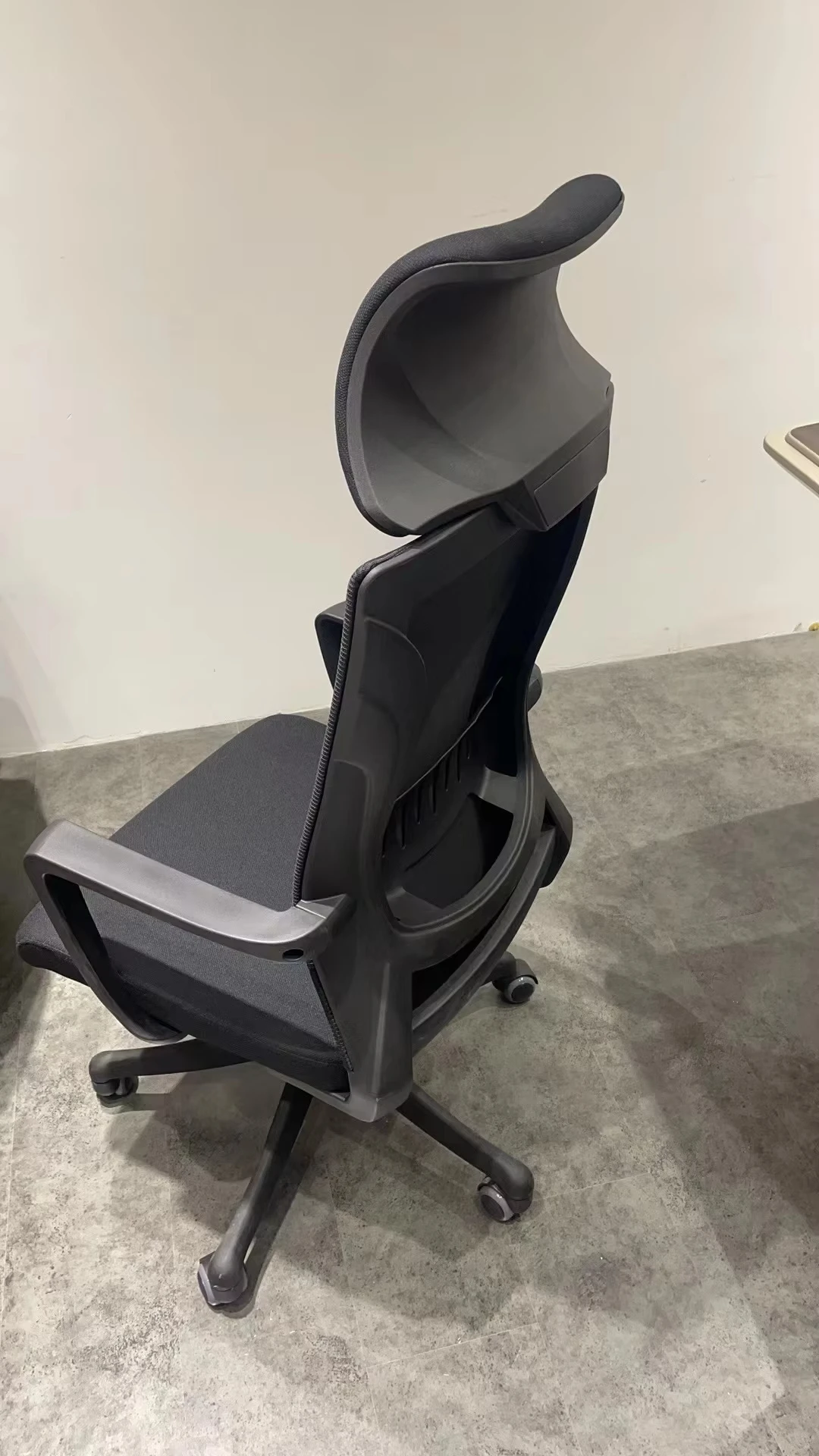 Custom Breathable Comfort Modern Executive Swivel Office Chair Mesh Office Chair