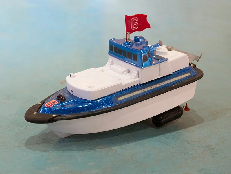 Bonhong 2.4G Remote Control High Speed Racing Boat Waterproof Rechargeable Model Electric Radio RC boats for Sale