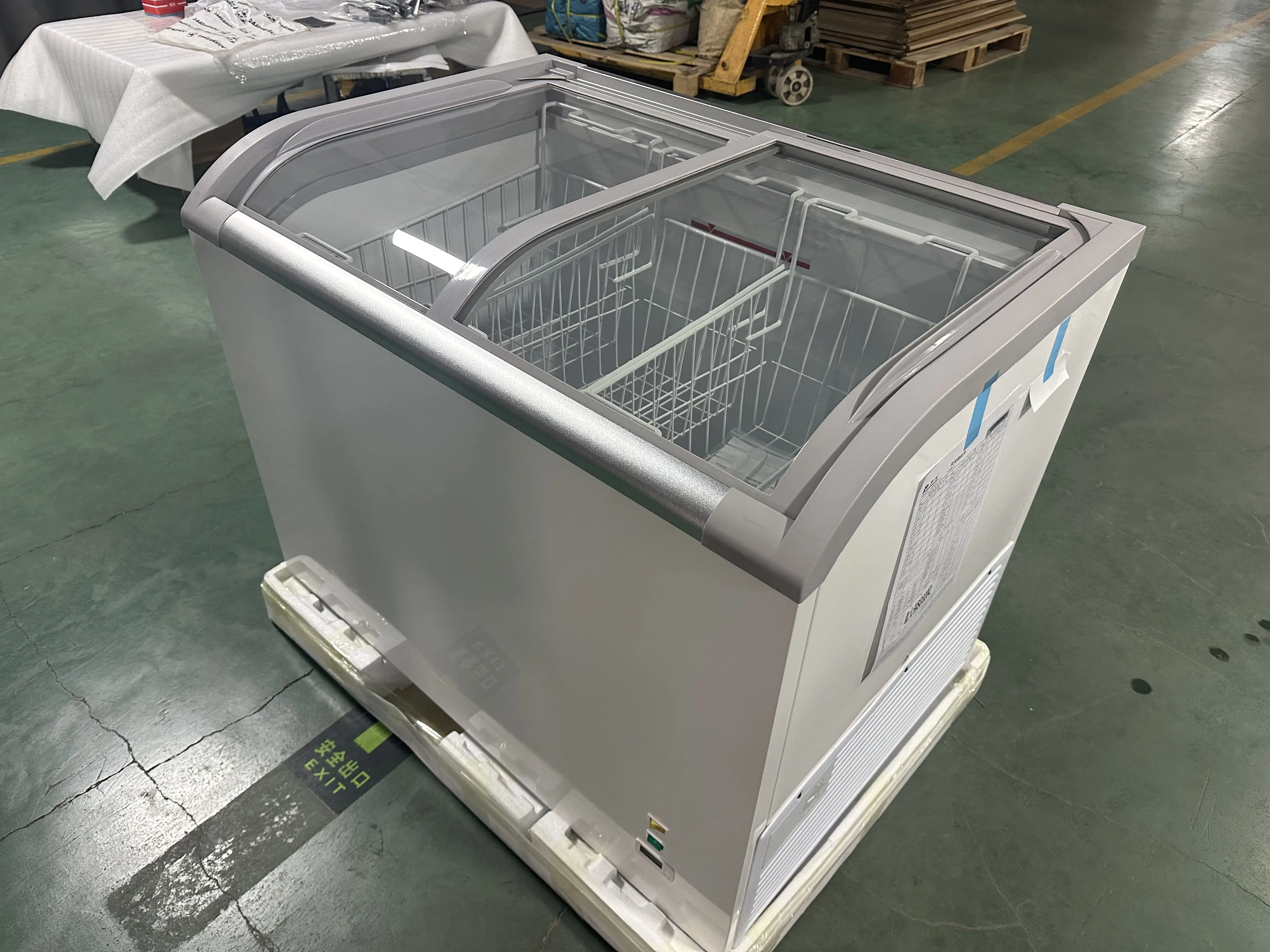 Kenkuhl  supermarket curved glass top glato  ice cream chest freezer commercial display