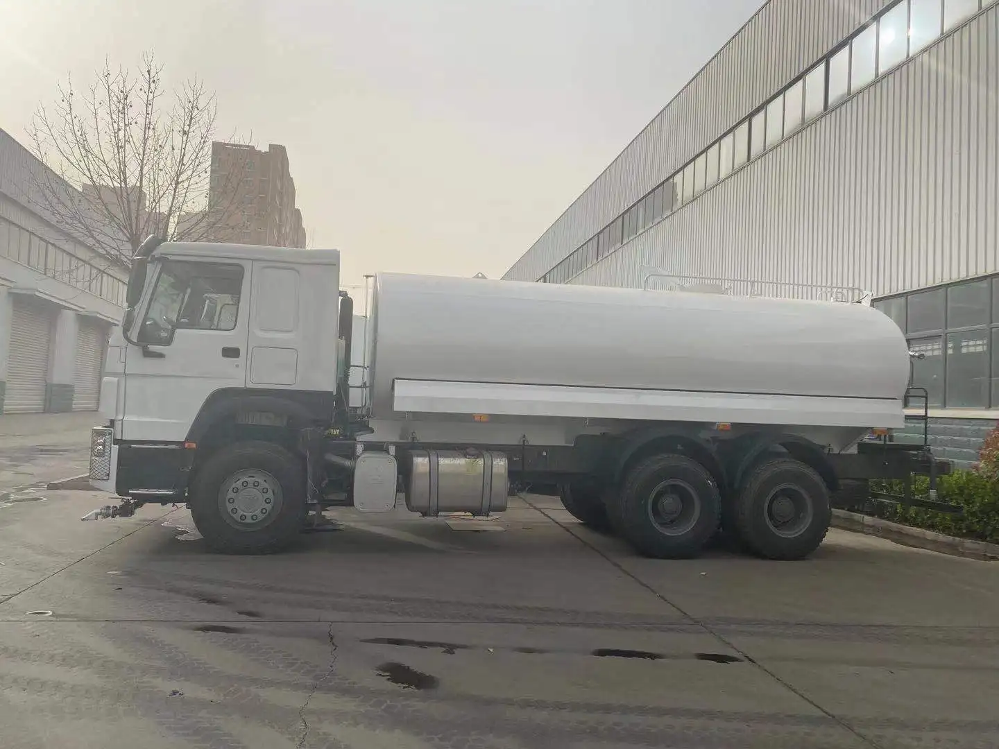 Автоцистерна для воды 20 кубических метров