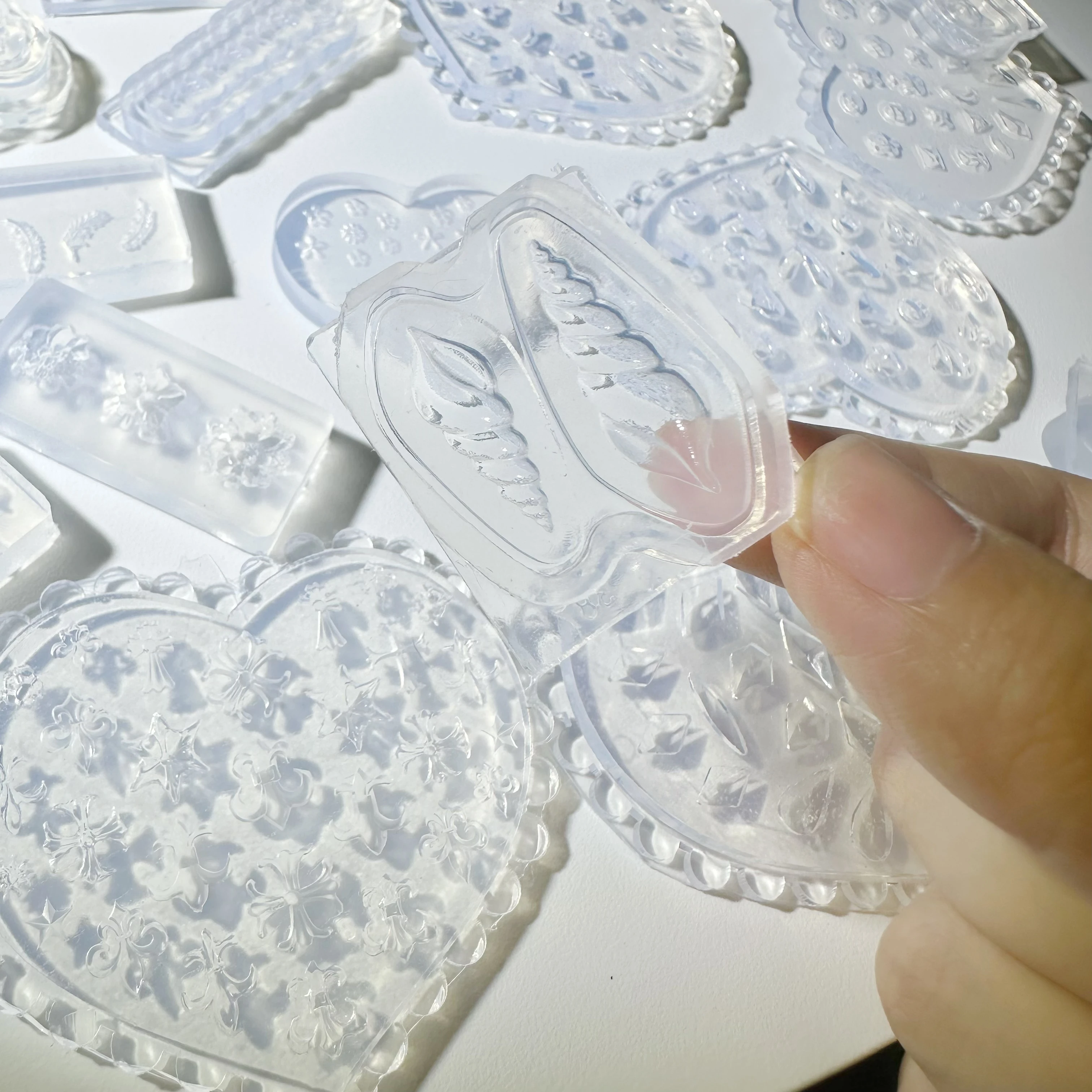 Nail Art 3D Silicone Heart Bow Shape Acrylic Nail Mold Diy UV Gel Silicone Mold Nail Art Tool Accessories