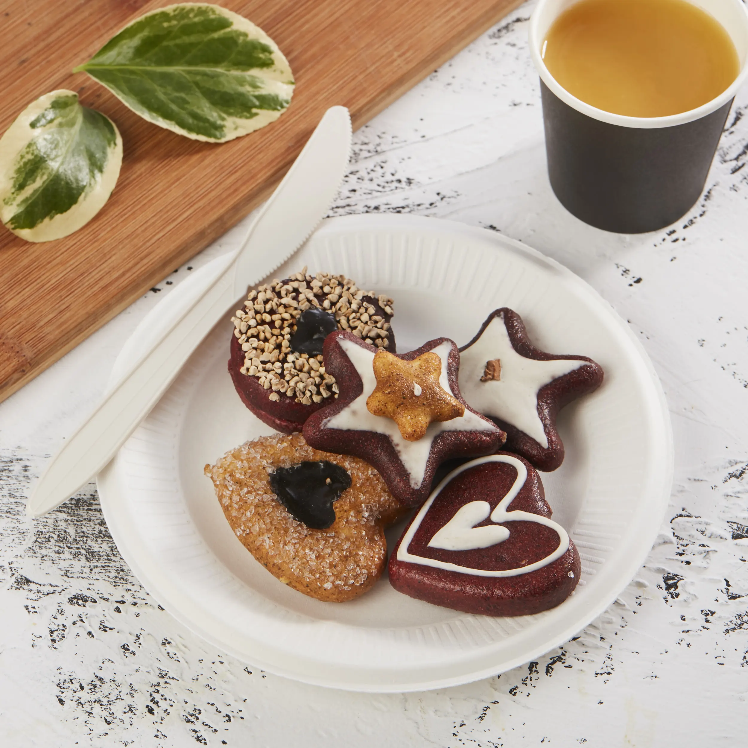 Green Disposable Sugarcane Tableware Compostable Biodegradable Heavy Duty To Go Plate 9Inch Bagasse Paper