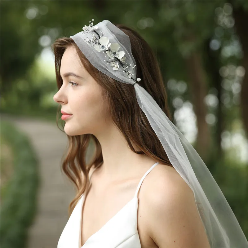 
2020 Fashion Flower Beading Lace Ivory Bridal wedding veils 