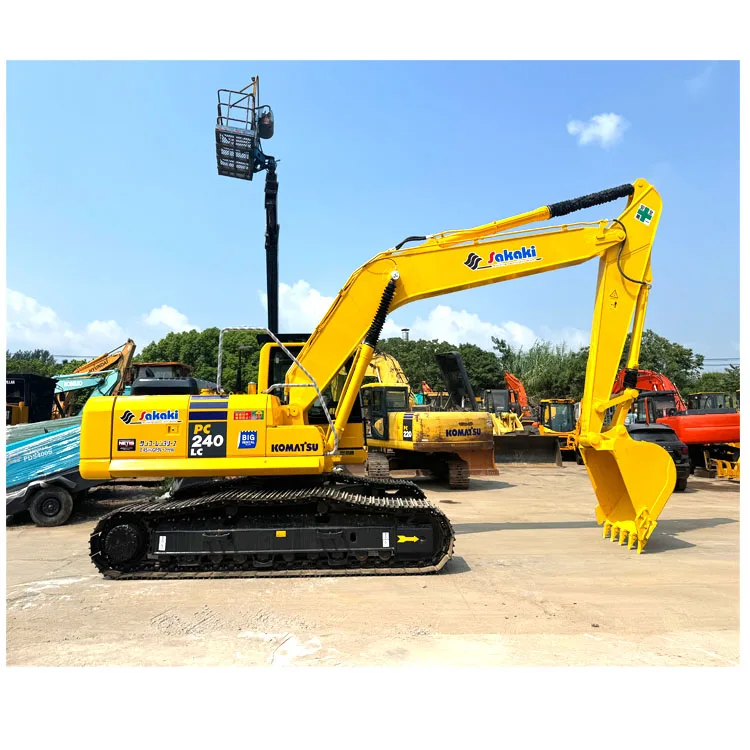 Komatsu PC240-8 Crawler Excavator Komatsu 24 Ton Excavator PC240LC-8N1 PC240 PC220  For Sale