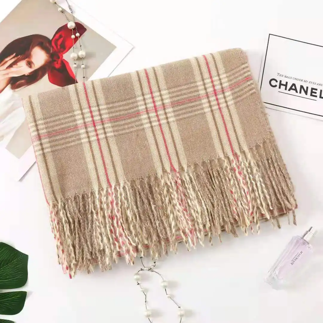 
New designer trendy custom fashion Polyester brushed large plaid scarf Warm ladies scarf designer scarf styles 
