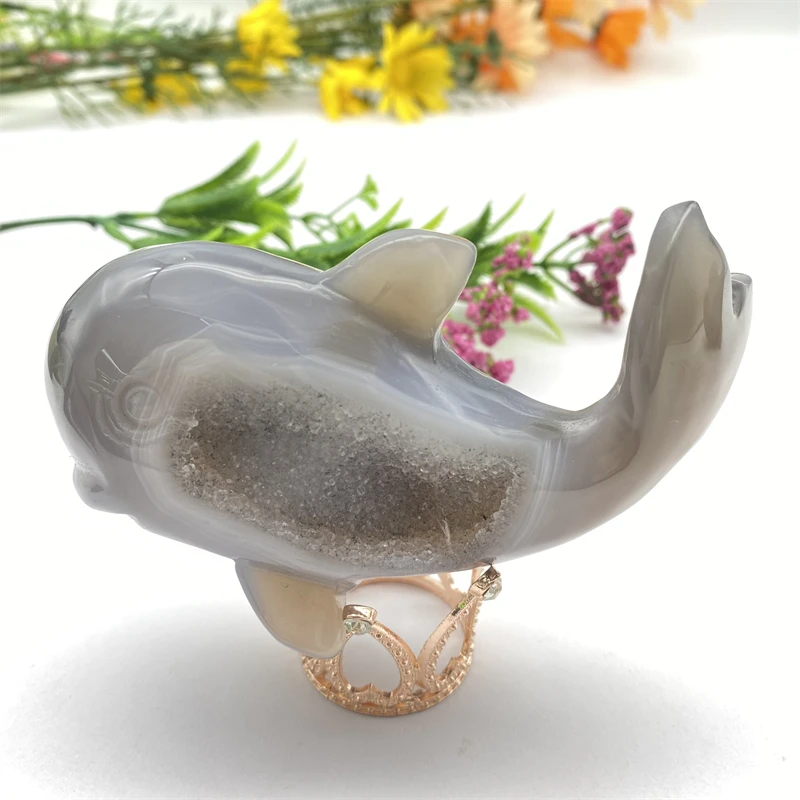 Wholesale Hand Carved Natural Crystal Animal Agate Geode whale For decorations and gifts
