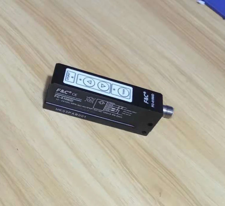 Capacitive Fork sensor, Push-Button setting, Light/Dark NPN/PNP all in one, regardless colors and shiny surface