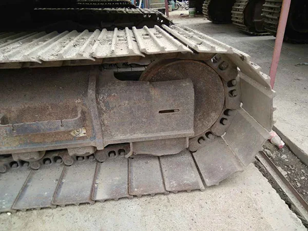 used Japanese 13.5T kobelco SK135 micro excavator kobelco used excavator 13.5ton kobelco sk135 Mini digger for sale