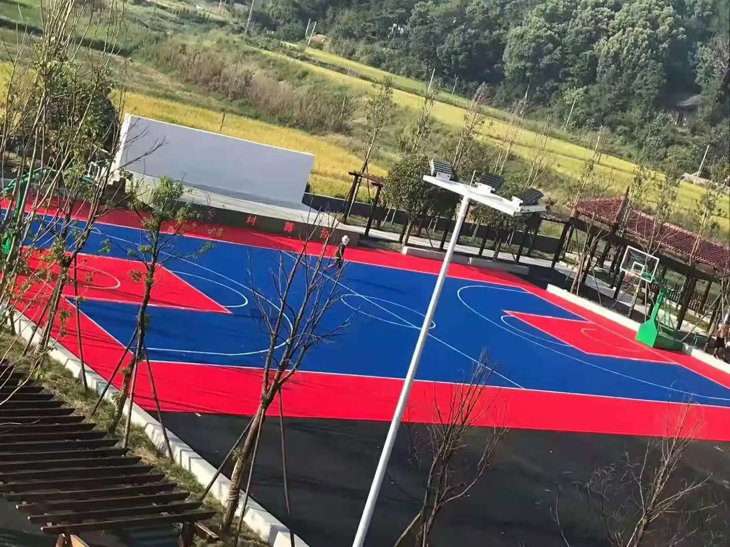 Outdoor interlocking plastic basketball court flooring/ PP suspension floor for sports court