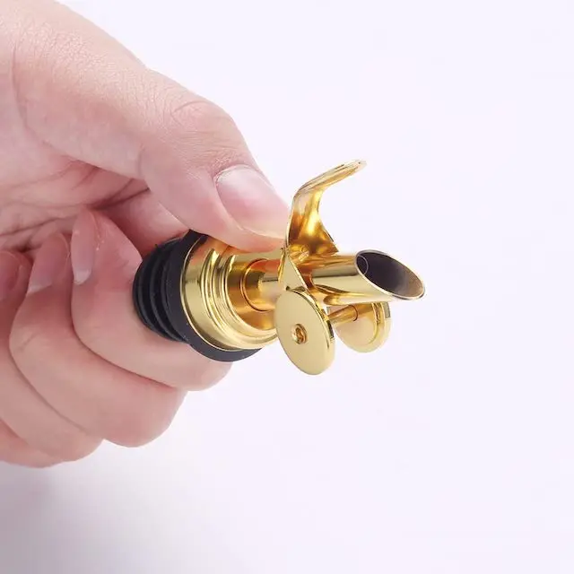 Auto Flip Olive Oil Dispenser Spout for Balsamic Alcohol Pourer Spouts Liquor Bottle Pourers Stainless Steel Pourers Gold