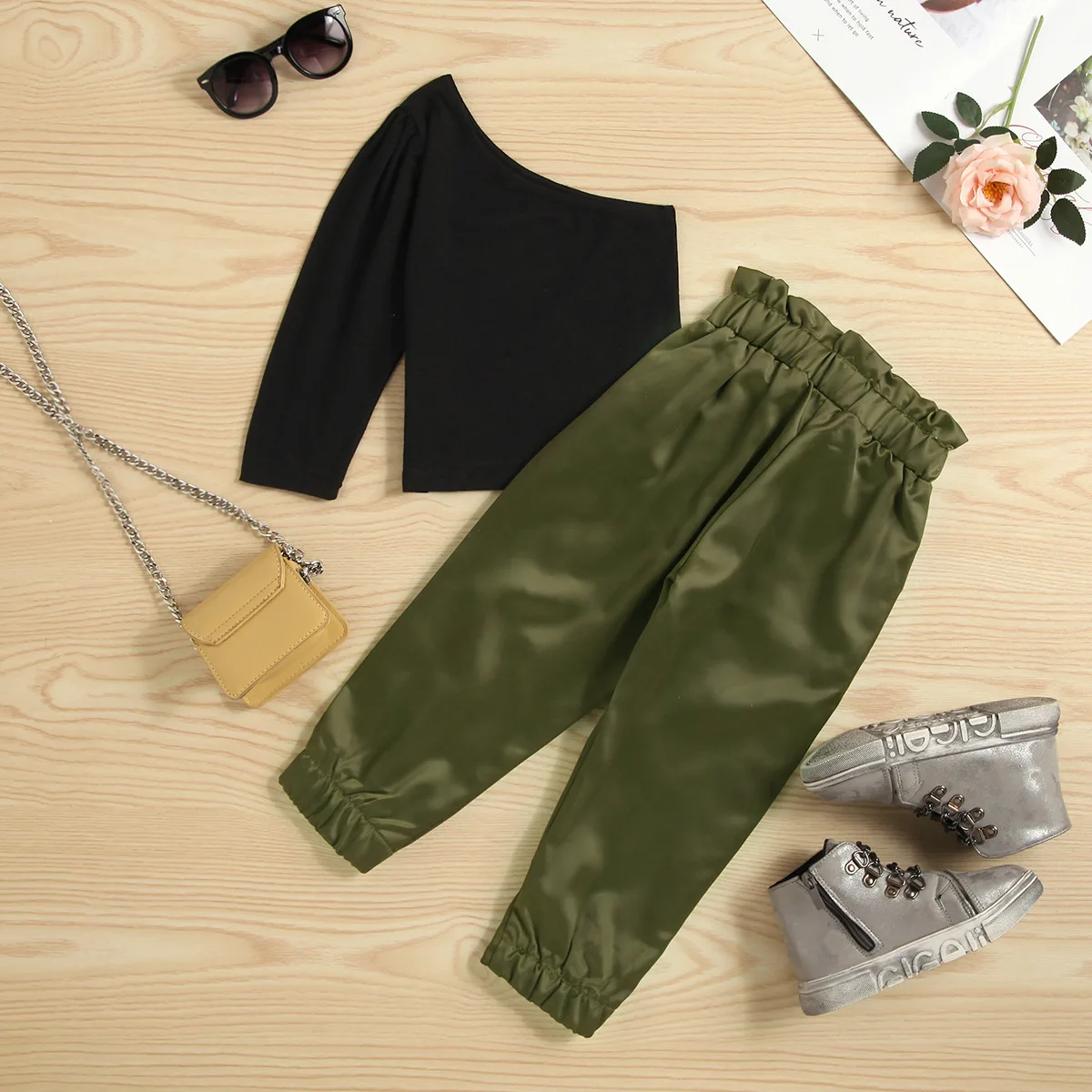 Autumn and winter new features off-shoulder single sleeve knit top green and black two-color woven micro elastic sweatpants for