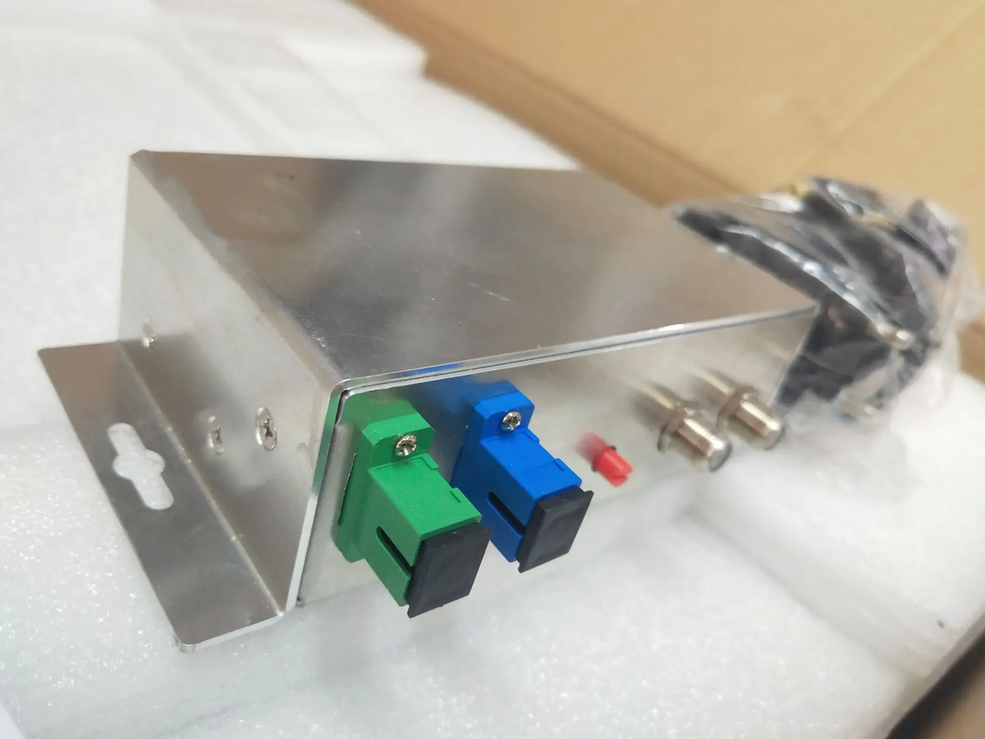 FTTB 104dbuv высокомощный выход onu catvgpon ftth micro optical wdm приемник