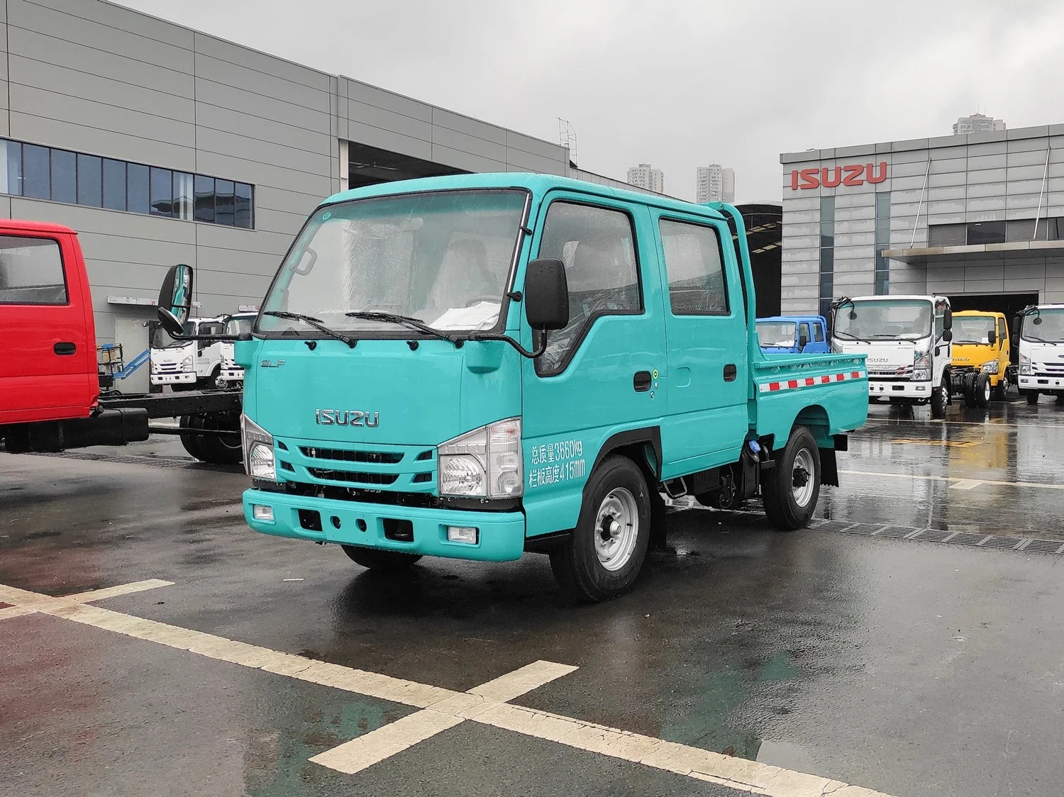 Лидер продаж совершенно новый грузовой автомобиль ISUZU с двойной кабиной 4x2 грузовик для новой модели 2022 года