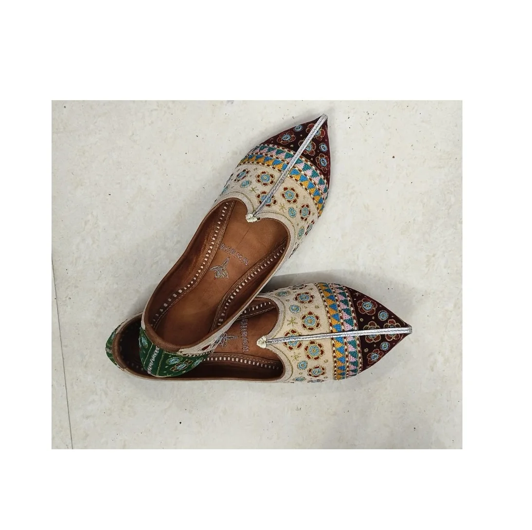 Handcrafted Ladies Khussa Jutti Traditional Punjabi Embroidered Slip-on Shoes with EVA Insole Leather Lining at Discounted Price