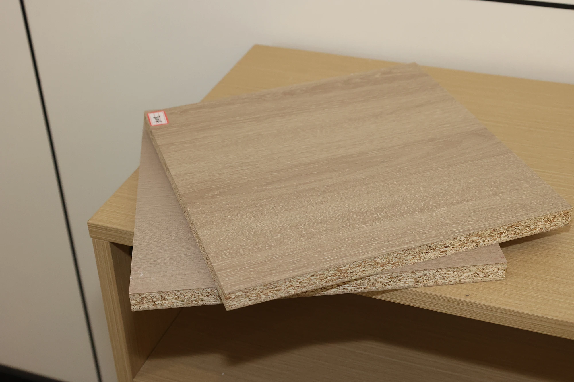 Best Price Wholesale Customized Furniture Used Melamine Faced 16Mm 18Mm Particle Board Chipboard