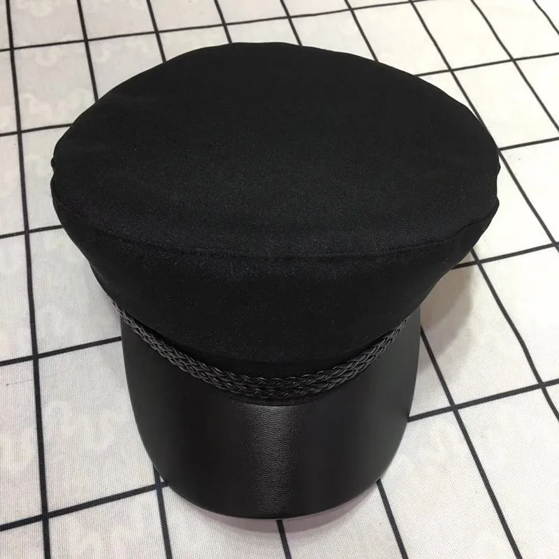 Female Hat Leather Winter Hat For Men and Women Fashion Berets Flat top Shade Duck Tongue hat