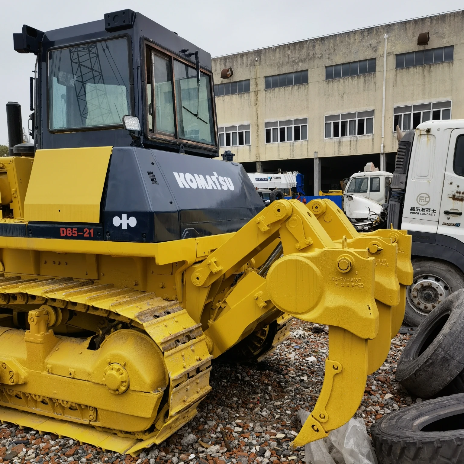 Hot Sale Factory Price Crawler Bulldozer Machine Komatsu Diesel Engine Bulldozer Construction Equipment