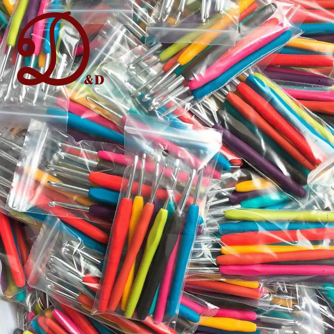 Wholesale Hot Sale 9pcs knitting needles resin custom 3.5mm 4mm colored aluminum solid soft handle crochet hook set ergonomic