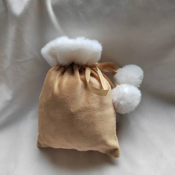 2024 New Xmas pompom Velvet Fabric drawstring Christmas Gift Bag