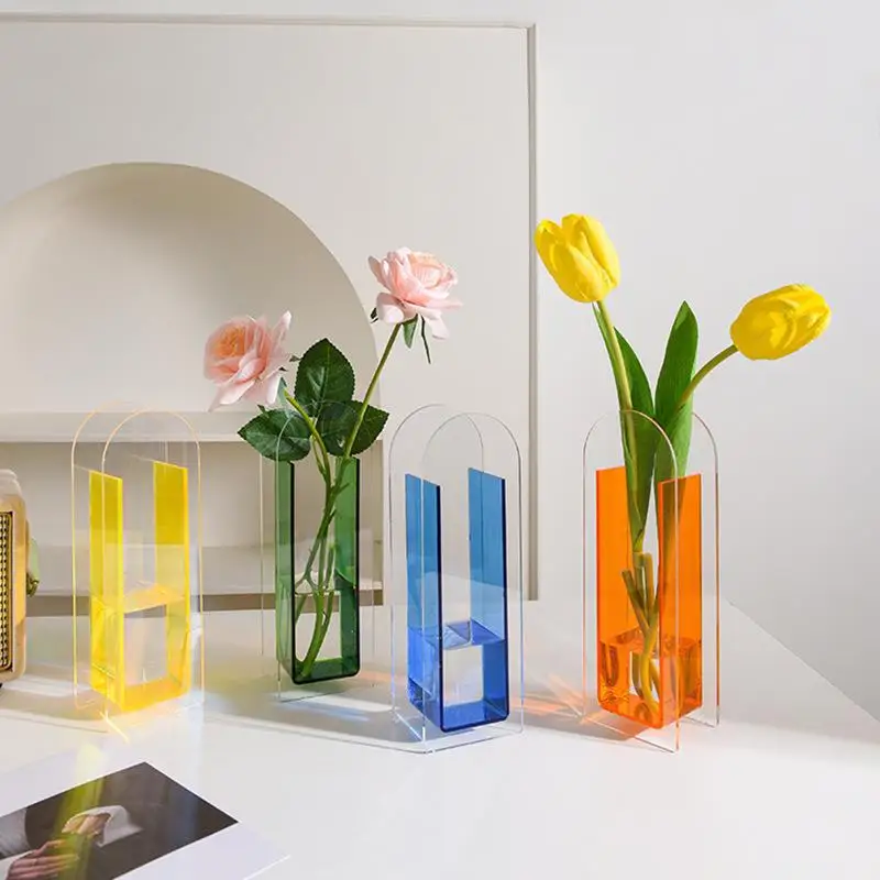 Wholesale hot selling home decor acrylic table flower vase