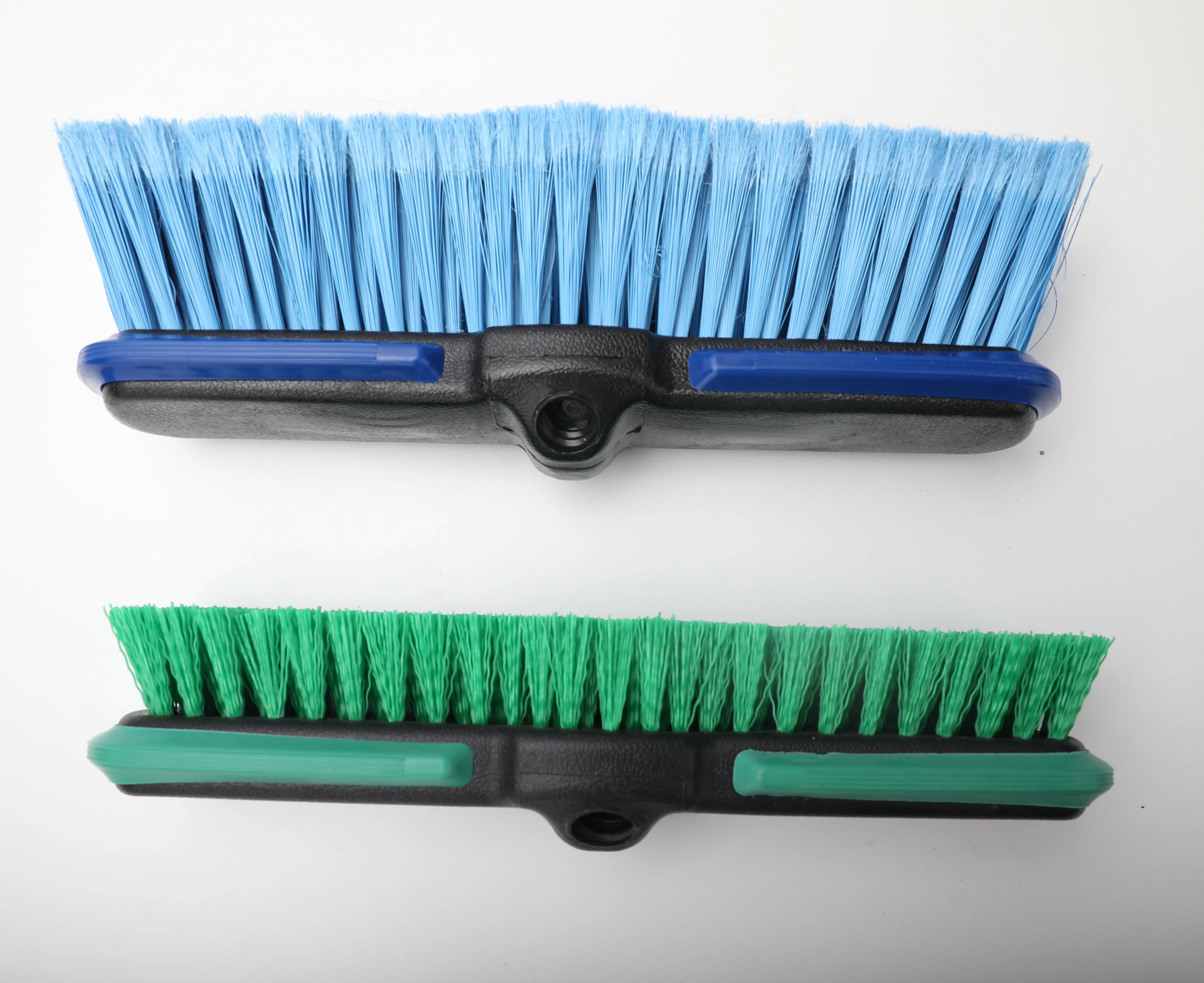 High Quality Switchable Soft Hard Telescopic Long Handle Car Wash Brush Car Detail Cleaning Brush
