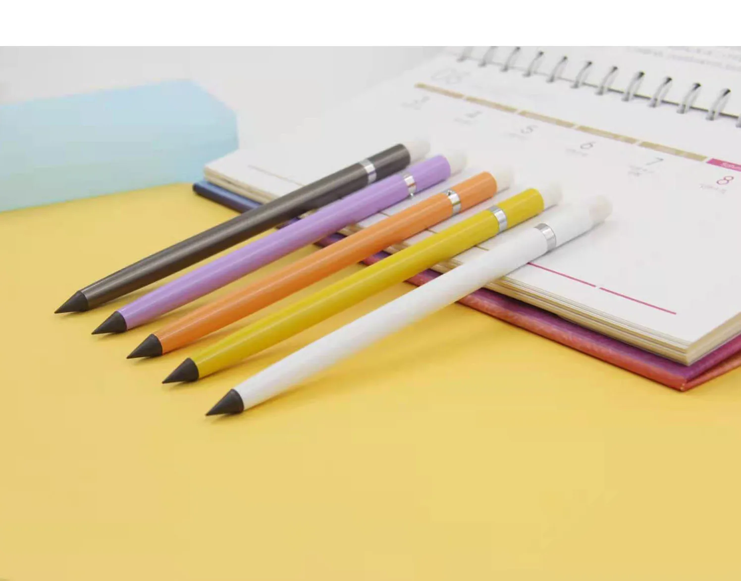 woodless graphite sketch pencil