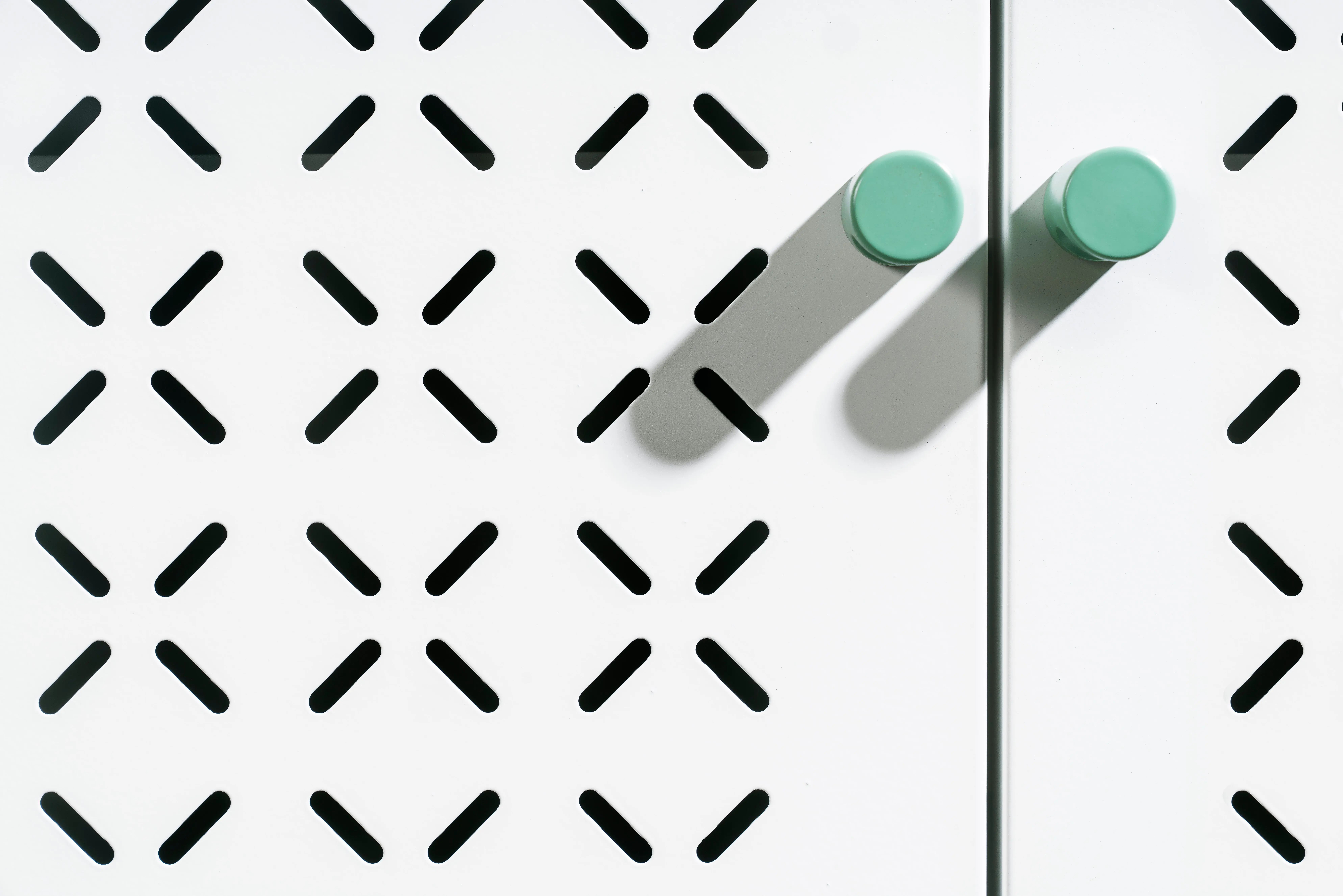 Vintage Steel Shoe Rack  Single Door Metal Shoe Cabinet With High Foot