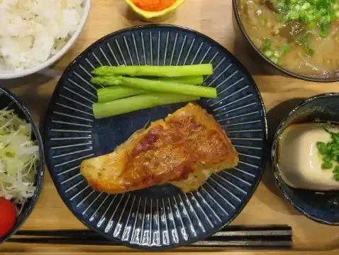 Horse Mackerel Fish Steak Microwave Fish Deli - White Fish with Lemon Seasoning