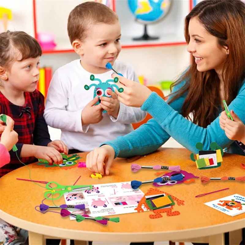 Wholesale DIY Beginners Educational Felt Animal Craft Set Kids Sewing Kit