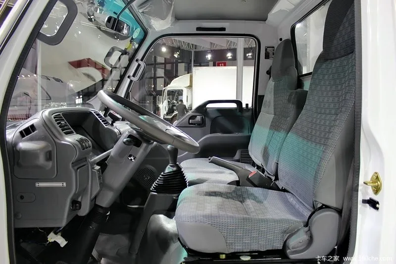  Холодильные фургоны Isuzu NPR серии 23