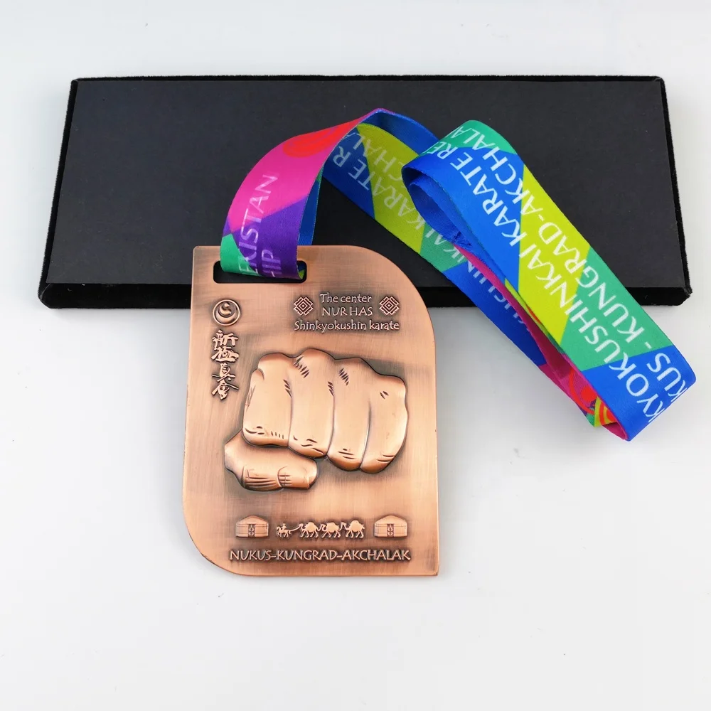 Medals Supplier Manufacturer Wholesale Zinc Alloy Metal Taekwondo Sports Gold Award Karate Medals Custom Kickboxing Medals