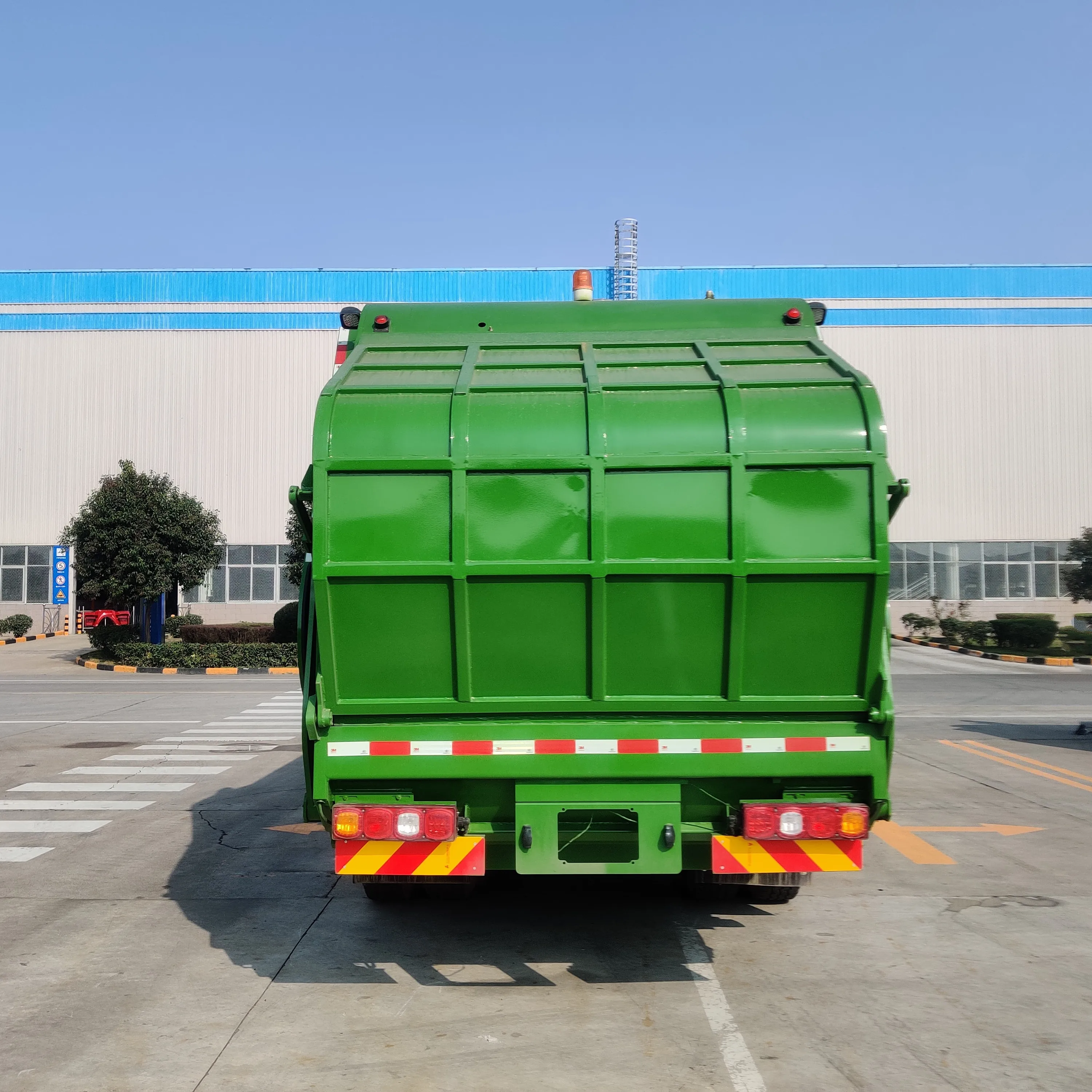China 15 Ton Compactor Garbage Truck Mini Garbage Truck Garbage Can Cleaning Truck
