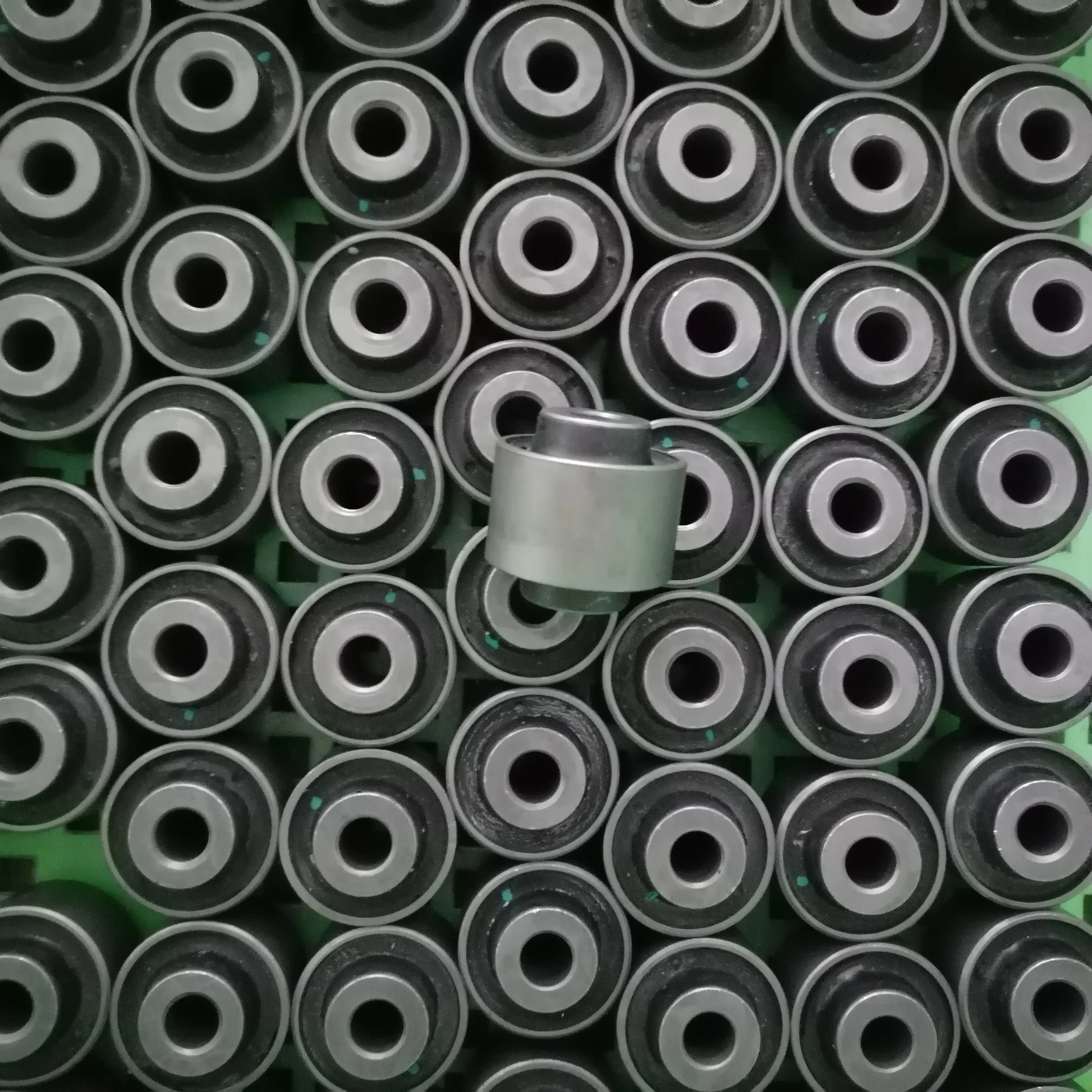 OEM 05006950AA Suspension Parts Arm Bushing Kit control arm bushing fit for CHEVROLET