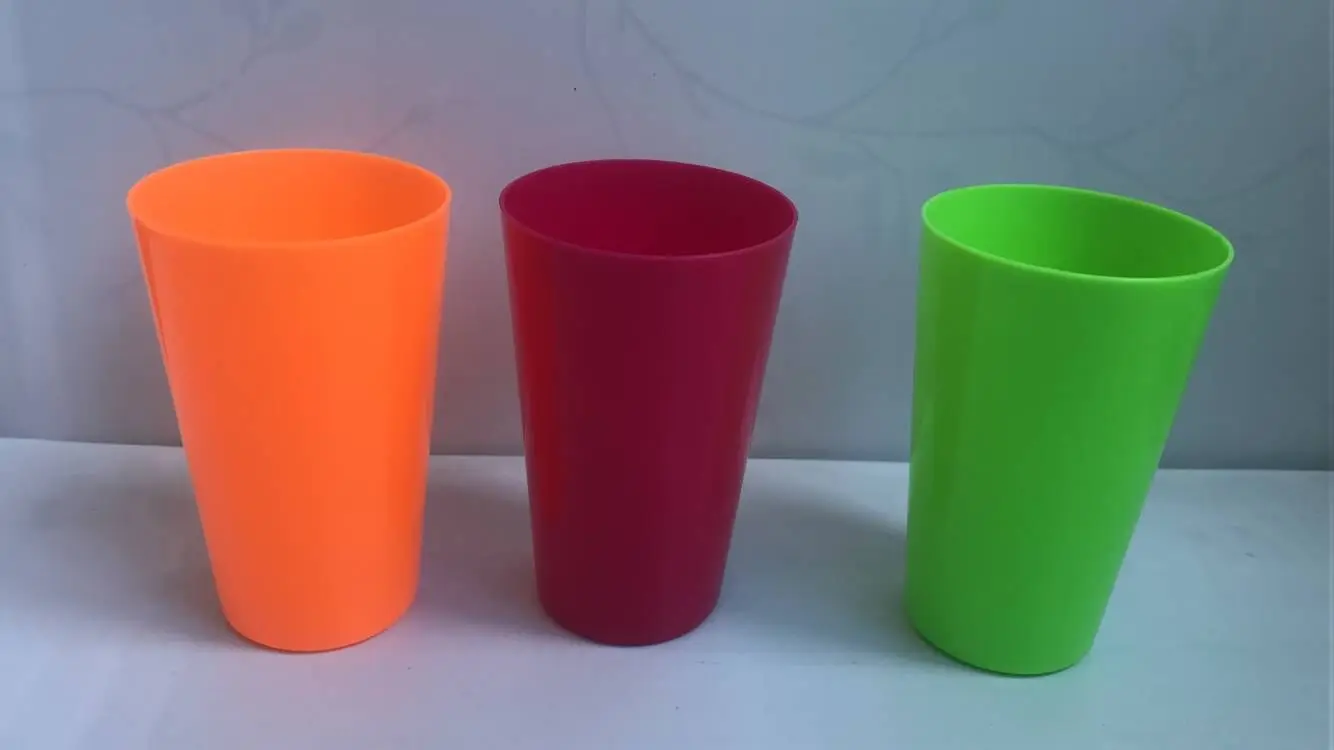 Customized 600 ml / 1 pint Reusable Plastic Frosted Tumbler coffee tea water beer Drinking Cup for festival and party