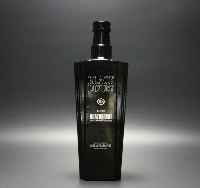 Hot sale Black Spray Coating 500ml 700ml 750ml Glass Liquor Vodka Bottle with Custom Printing bouteille en verre avec bouchon