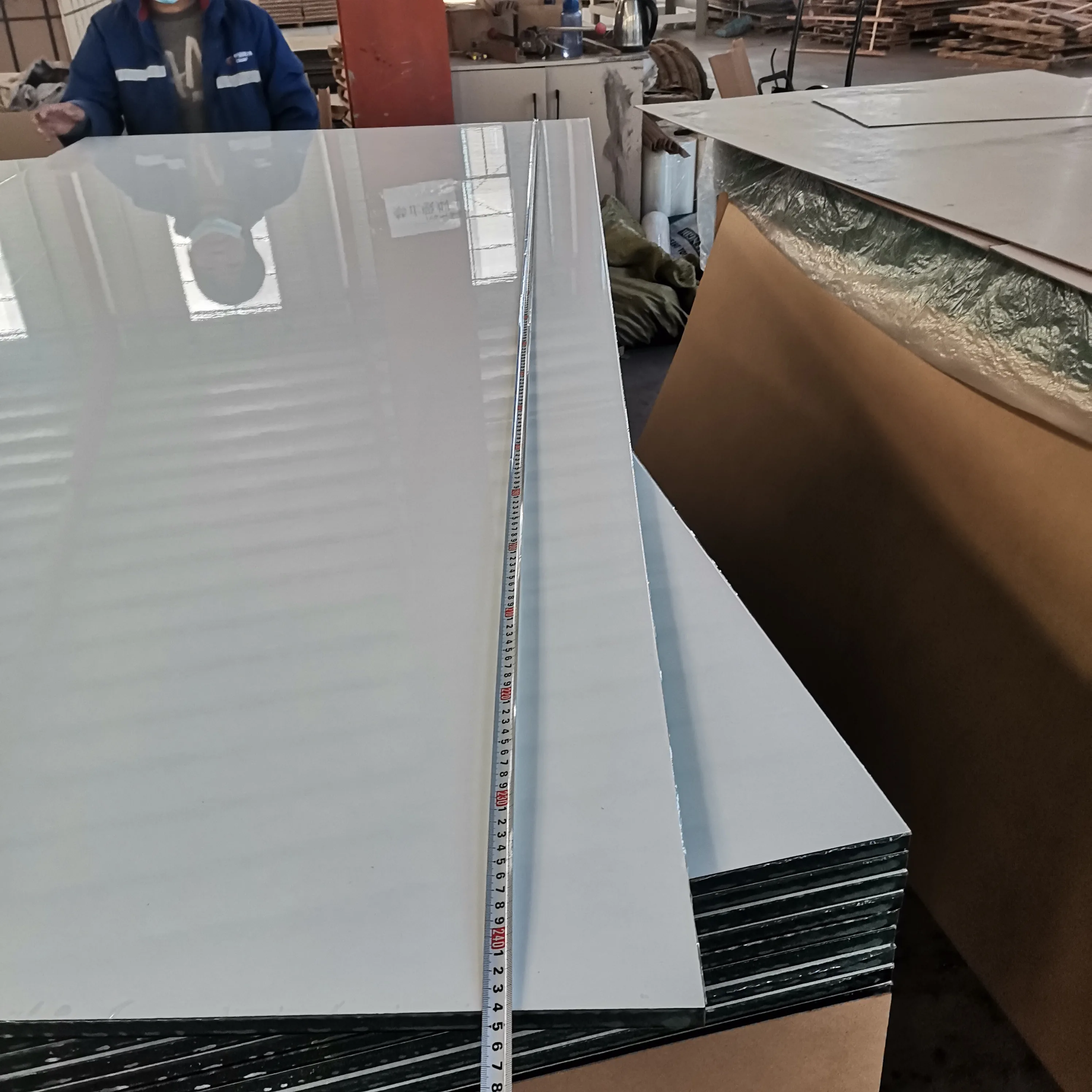 Modern 4x8 UV Coated MDF Board Moisture-Proof 18mm Thickness Cabinets Kitchen Home Furniture Meeting E0/E1 Formaldehyde Emission