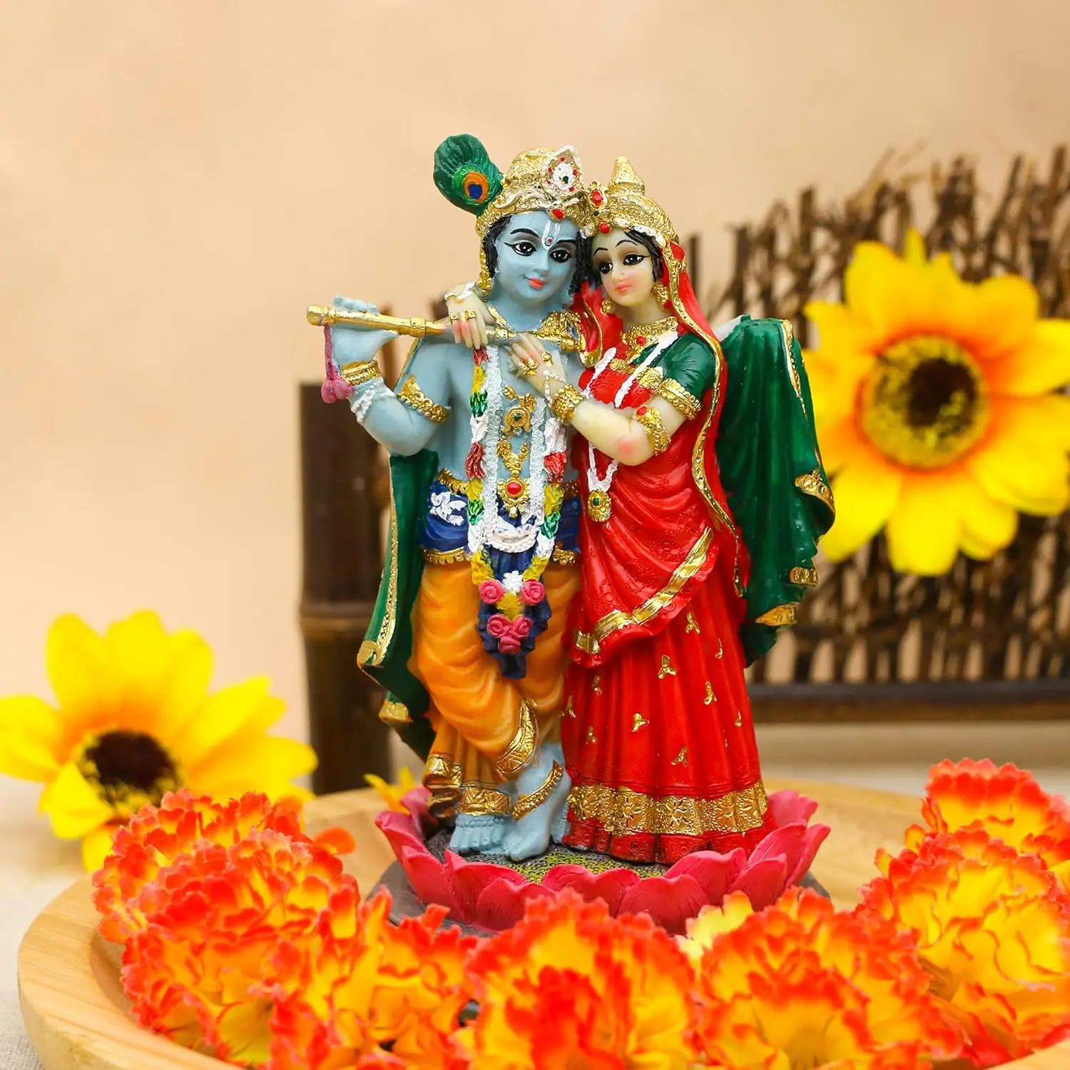Modern Premium Marble Look Radha Krishna Statue Intricate Paintwork Delicate Carving Resin Metal Home Decor Wedding Celebration