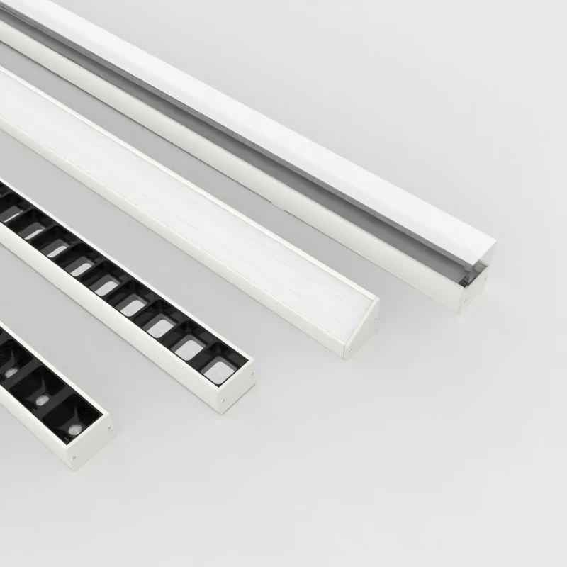 Люстра с шестью декоративными приспособлениями для магазинов подвесная современного офисного светодиодного освещения линейный светильник