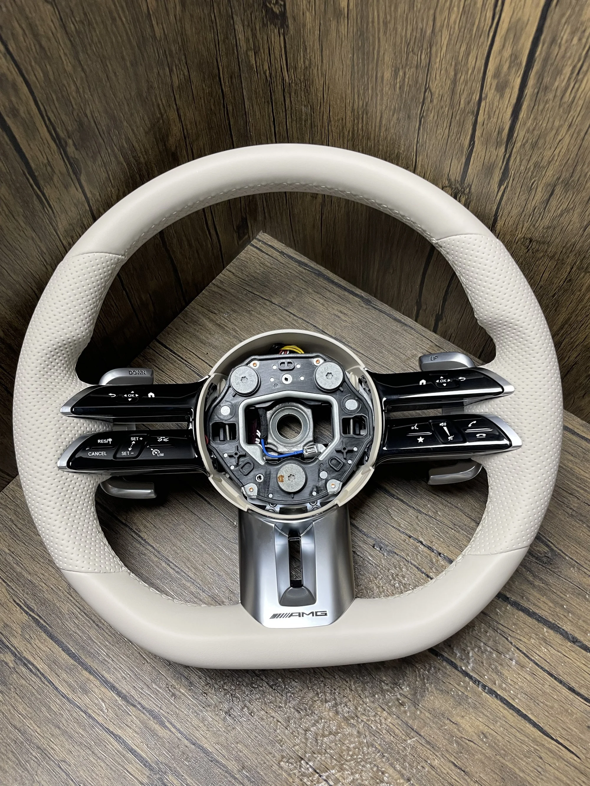For Mercedes Carbon Fiber Steering Wheel Leather Car Steering Wheel AMG C-Class W204 C63 W212 W218 W207 W172 S
