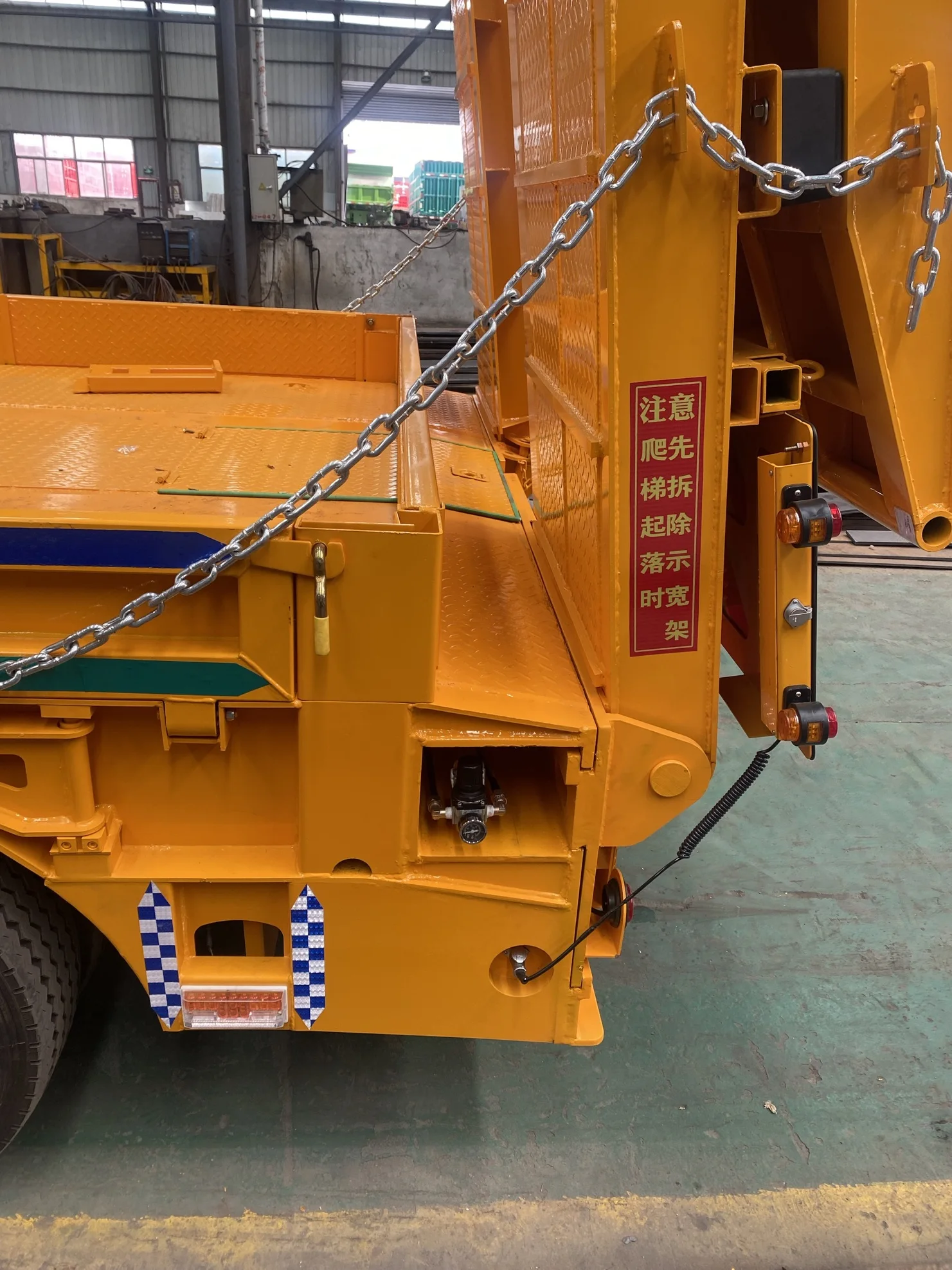 Cimc 6 axle front three axles can be prompted to draw the body of a special low-panel semi-trailer