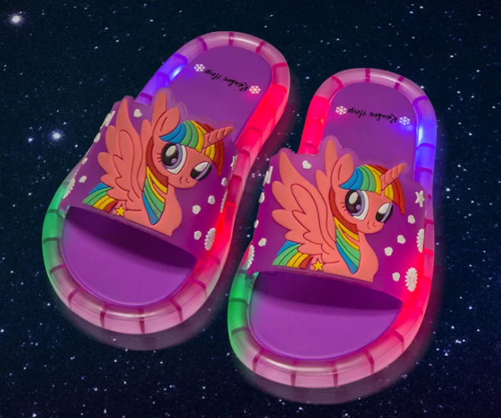 Красные светящиеся Детские Тапочки Tiktok, новая модель, нескользящая светящаяся обувь для девочек с мультяшным рисунком улыбки, оптовая продажа