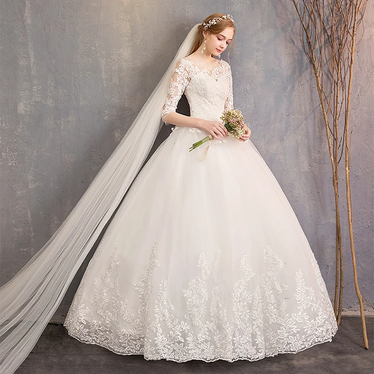 White V-Neck Princess Bride Wedding Gowns Lace Appliques Modest Wedding Dress