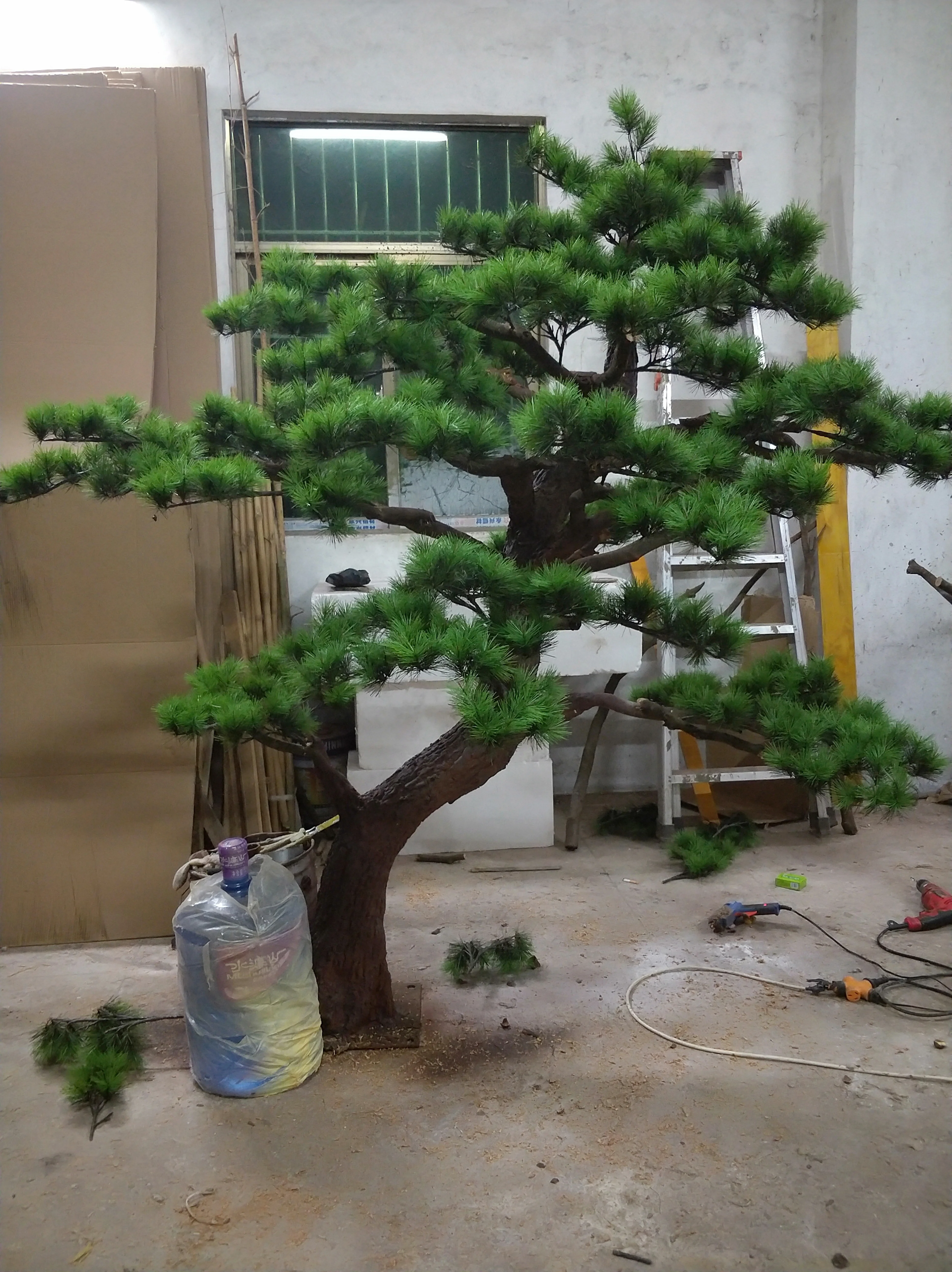 Customized Artificial Trees 3m Fiberglass Artificial Pine Trees for Decoration