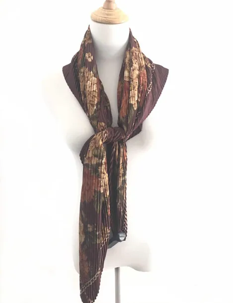 2022 Luxury cosmetics brand Promotional lady pleated scarf crinkle scarf for neck hair bag fashion accessory